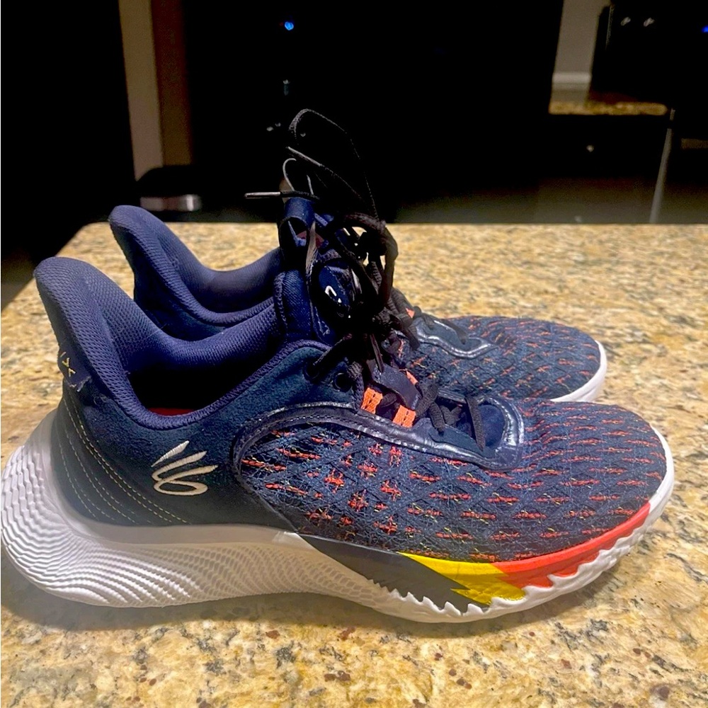 Size 12 - Under Armour Curry 9 We Believe 2022